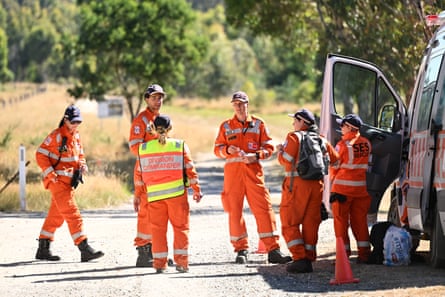 People just don't vanish into thin air': growing concerns for missing Ballarat woman Samantha Murphy as SES volunteers stood down | Victoria | The Guardian