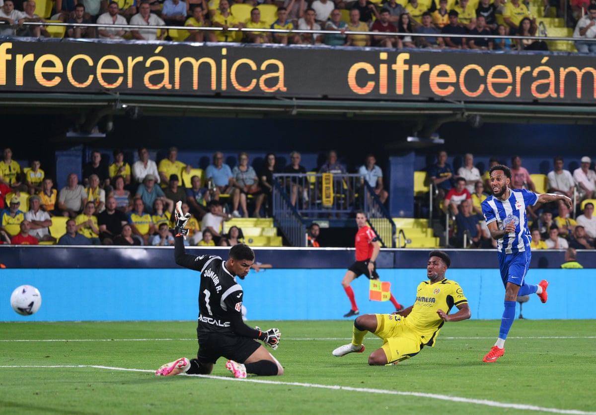 Pierre-Emerick Aubameyang playing for Deportivo against Villarreal in 2026