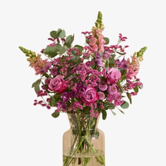 Vase of flowers from subscription service Freddie’s Flowers.