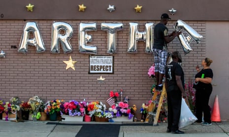 Memorial for Queen of Soul Aretha Franklin outside the New Bethel Baptist Church before her body arrives for a public viewing in Detroit, Michigan, on 30 August.