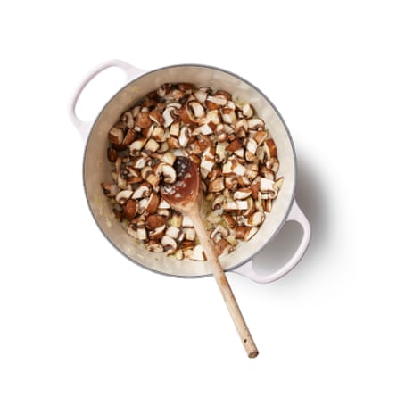 Put the oil in a wide pan on a medium-low heat, then fry the onion until soft. Stir in the mushrooms, fry until they start to give off their liquid, then turn up the heat and fry, stirring regularly so they don’t catch and burn, until the pan is dry and the mushrooms golden.