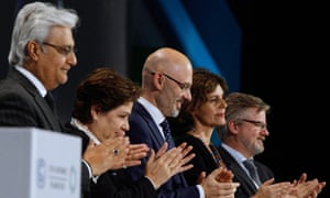 COP24 delegates applaud the agreement reached in Katowice