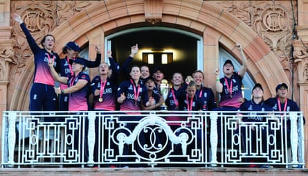 England celebrate after winning the World Cup in 2017.