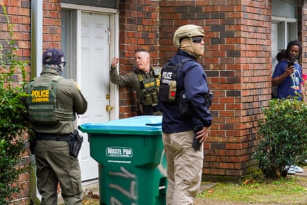 Bovino knocking on a door.