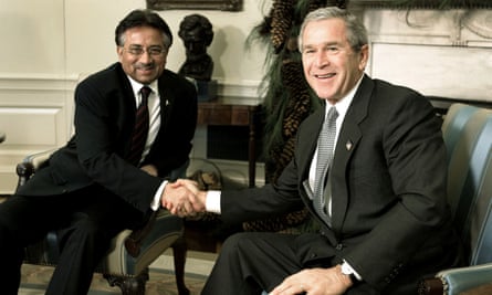 George W Bush and Pervez Musharraf in Washington in 2004.