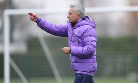 Jose Mourinho gives instructions at training.