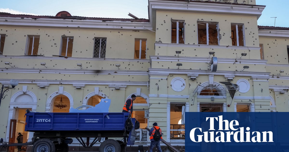 Букер за насипни товари ударен от руска мина в Черно