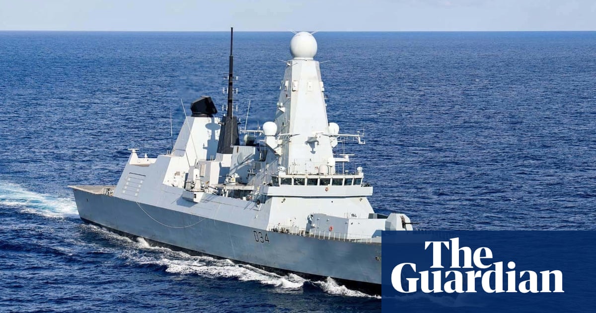 Военни кораби на САЩ и Обединеното кралство свалят залп от