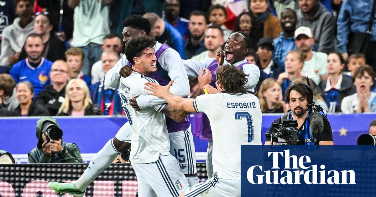 Nations League: Η Ιταλία κέρδισε την ισοπαλία απέναντι στη Γαλλία με 10 παίκτες, η Βόρεια Ιρλανδία ζαλίζει την Ουκρανία