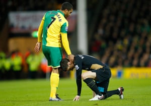 Koscielny down injured.
