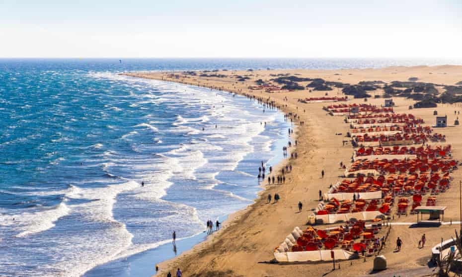 Maspalomas Beach (Playa de Maspalomas) on the south part of Gran Canaria island, Canary Islands.