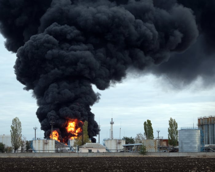 Russia bombards Ukraine’s gas sites as Zelenskyy flies to US for Trump meeting