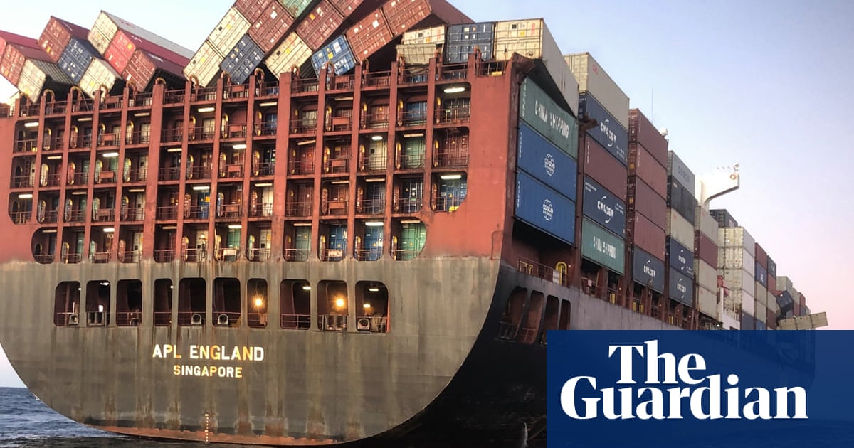 Surgical masks wash up on Sydney beaches after 40 containers fall off cargo ship