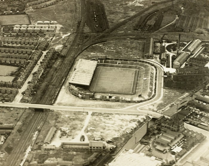 Tired Worn Old Trafford A Symbol Of Manchester United S Faded Grandeur Football The Guardian