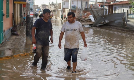 Peru: Six dead as powerful cyclone causes major flooding