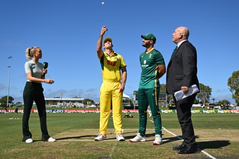 Marsh and Aiden Markram at the coin toss.