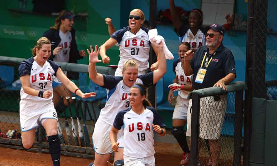 Softball Star Monica Abbott First Woman In Us Team Sports To Sign 1m Contract Us Sports The Guardian Softball Star Monica Abbott First Woman In Us Team Sports To Sign 1m Contract Us Sports The Guardian