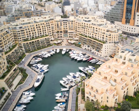 Portomaso marina