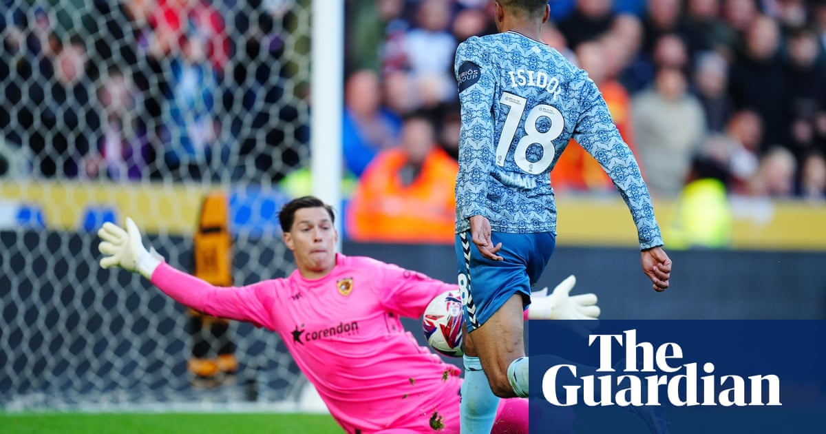Sunderland Reclaims Championship Top Spot with Win