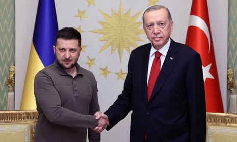 Volodymyr Zelenskiy shakes hands with Recep Tayyip Erdoğan in Istanbul.