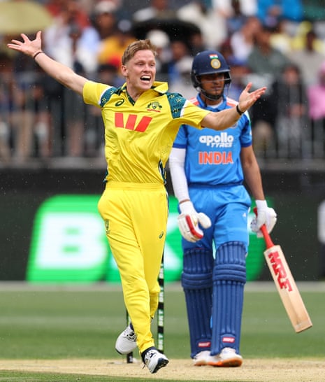 Nathan Ellis appeals to dismiss India captain Shubman Gill in the ODI in Perth