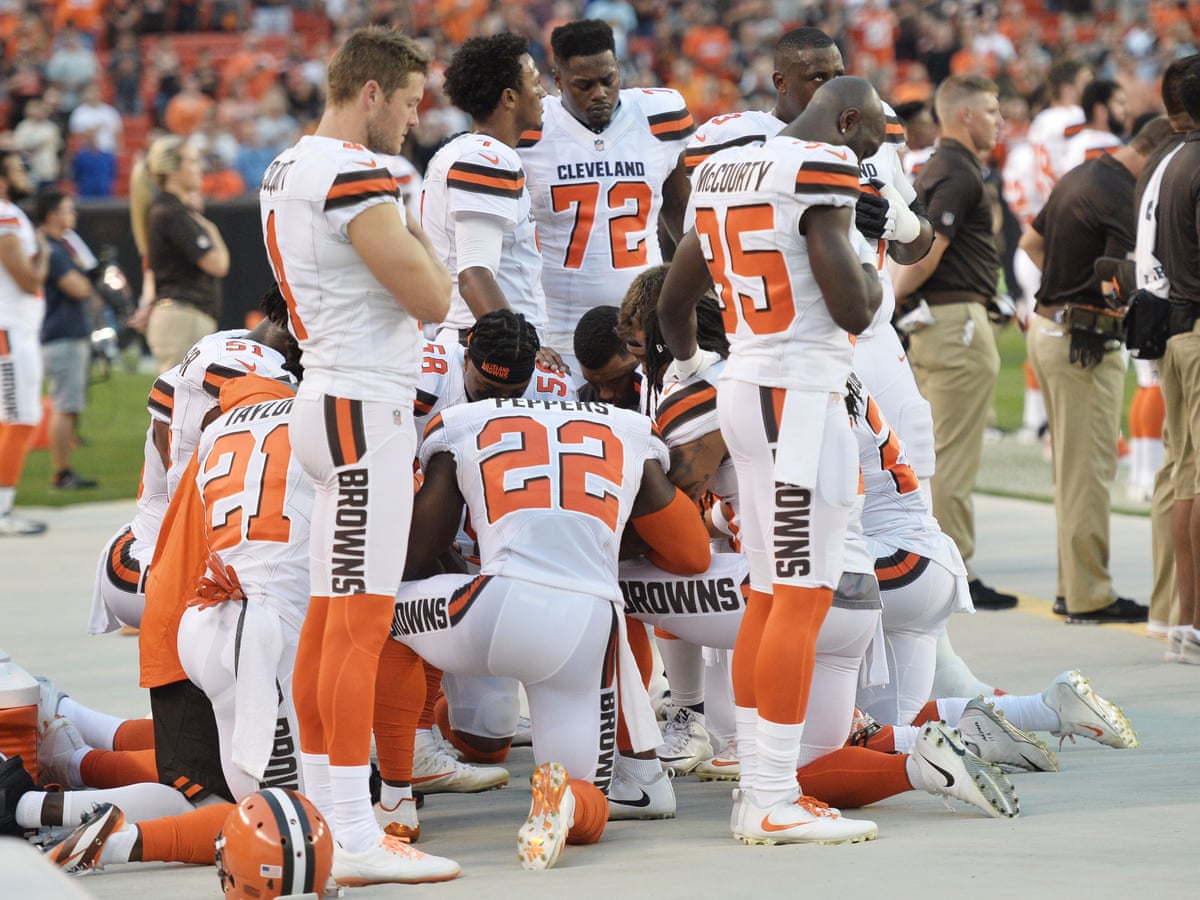 Two White Players Join Cleveland Browns In Nfl S Largest Anthem Protest Nfl The Guardian Two White Players Join Cleveland Browns In Nfl S Largest Anthem Protest Nfl The Guardian
