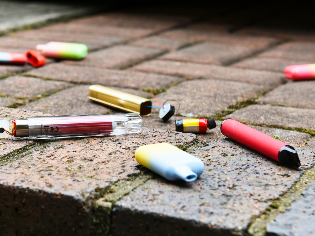Some vapes claiming to be cannabis contain 'synthetic cannabinoid' – study | UK news | The Guardian