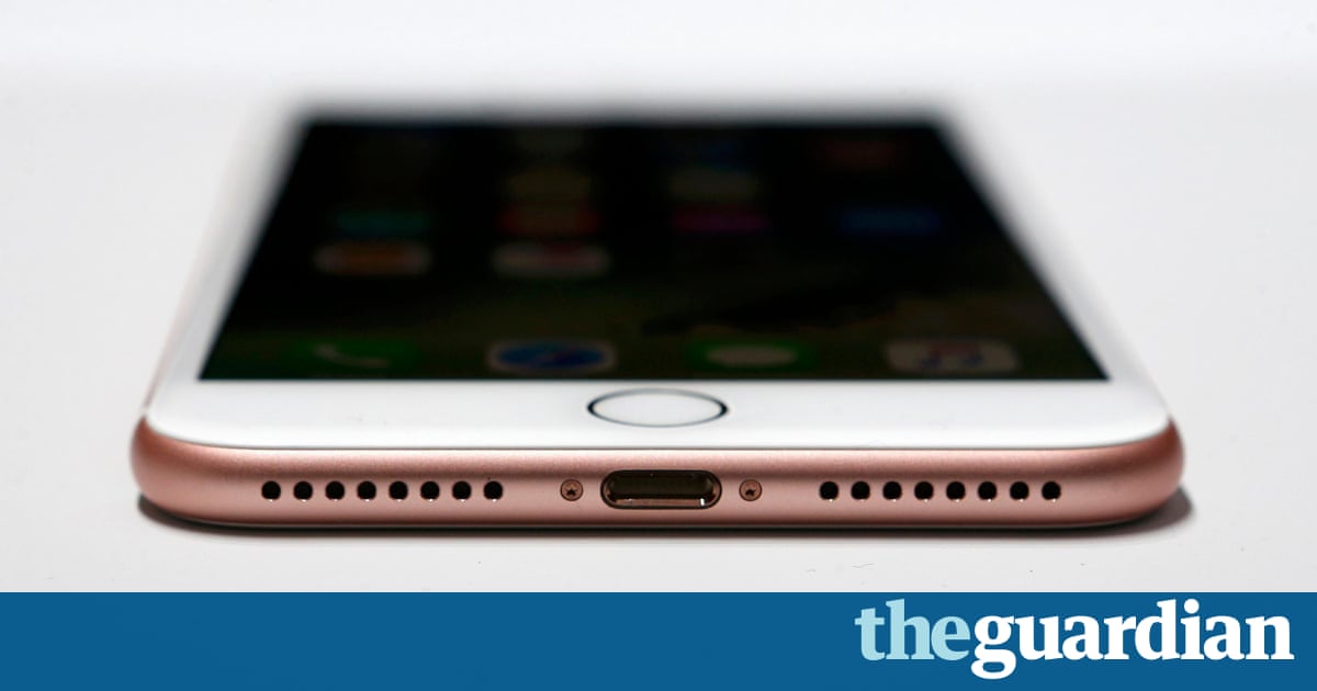 iPhone 7 most expensive Apple smartphone ever as pre-orders begin