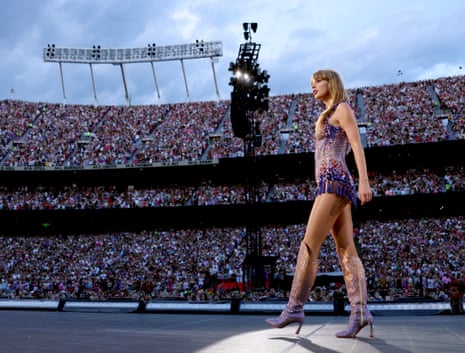 How Does Taylor Swift's 'Reputation' Fit in with The Current Political  Climate?
