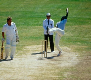 அசாதாரணமான காரணங்களால் நடுவில் தடைபட்ட கிரிக்கெட் போட்டிகள் 2 அசாதாரணமான காரணங்களால் நடுவில் தடைபட்ட கிரிக்கெட் போட்டிகள் 2