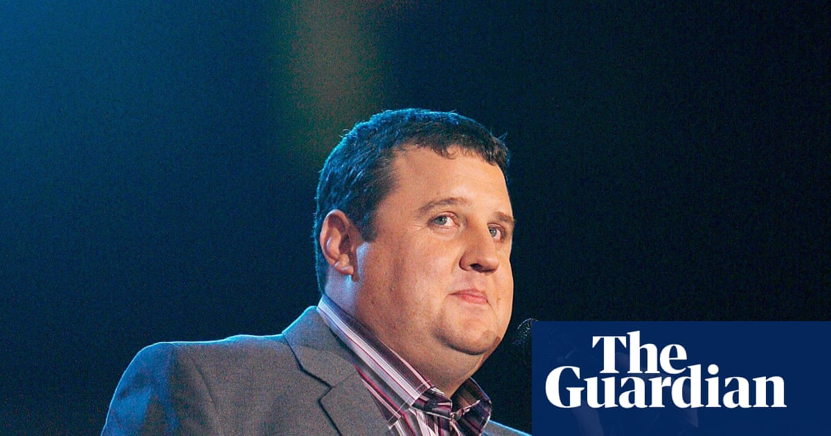 Show de Peter Kay detenido y joven de 19 años en custodia después de que se encontrara una bolsa sospechosa