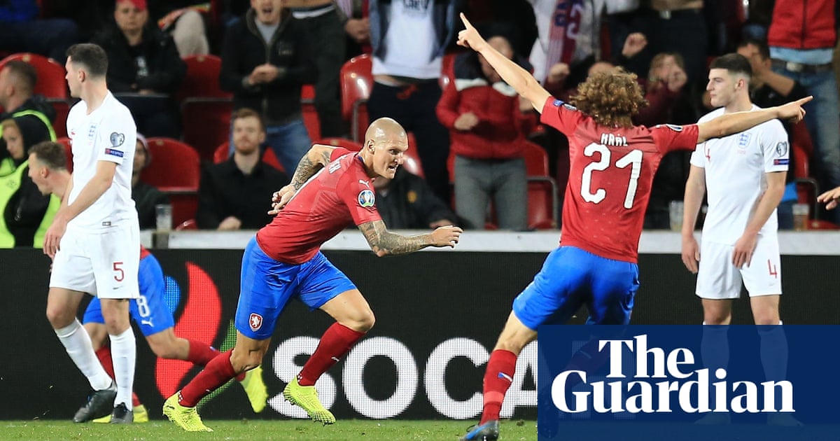 Czech Republic inflict first qualifier defeat on England in 10 years
