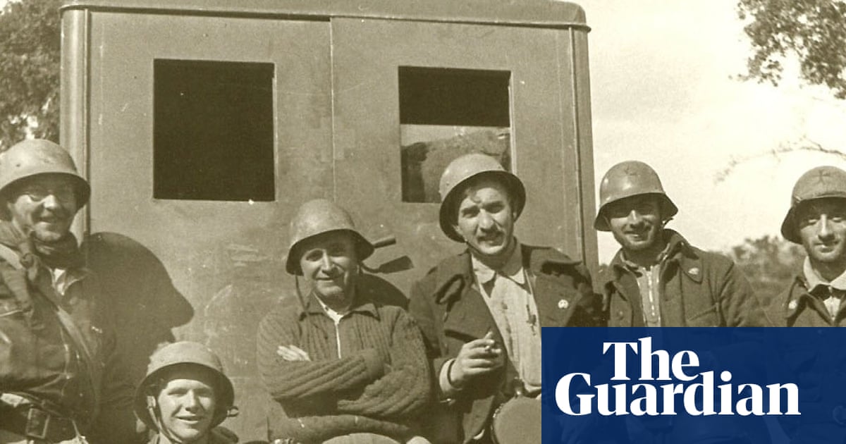 Spain grants citizenship to descendants of civil war’s International Brigades