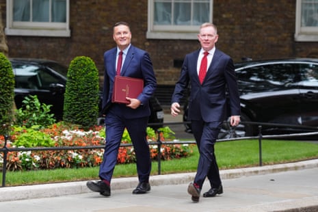 Defence secretary Wes Streeting (L) and Northern Ireland secretary Chris Bryant (R) arriving in Downing Street.
