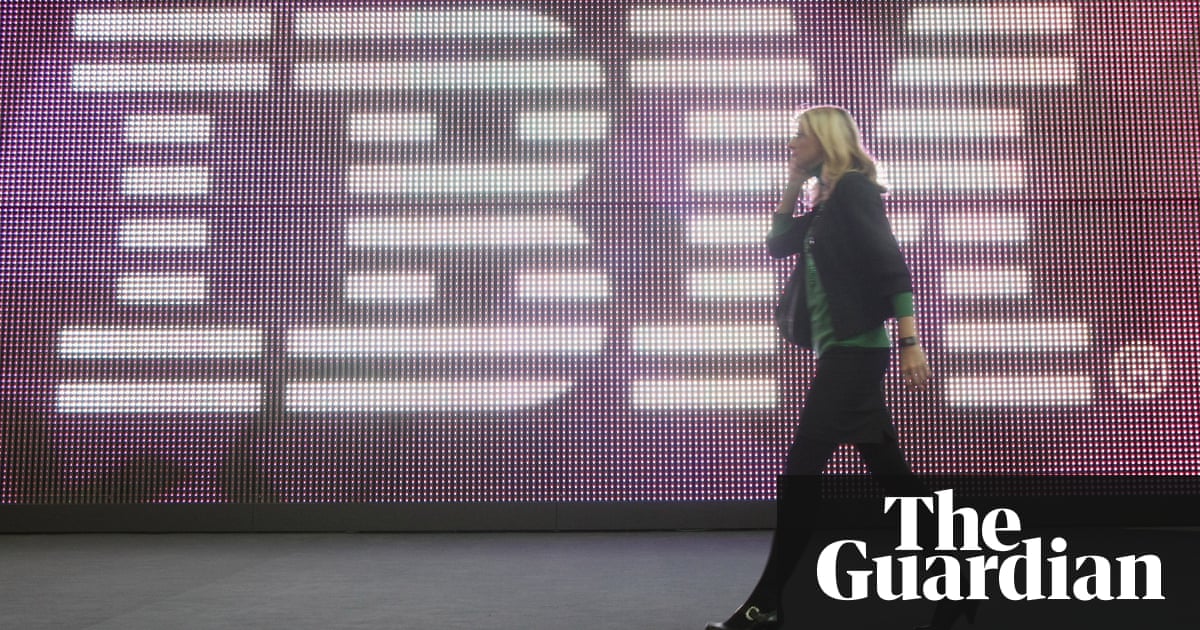 Man 1, machine 1: landmark debate between AI and humans ends in draw | Technology | The Guardian