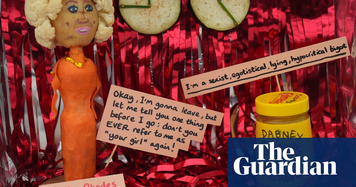 London fair features veggie sculptures from squash Trump to Cauli Parton'