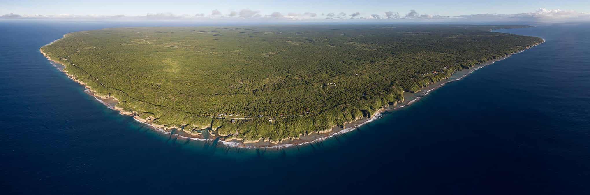Tiny Pacific island will protect 100% of its ocean