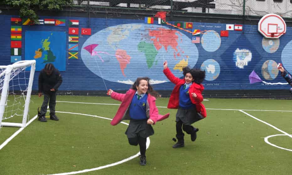 Children at Argyle primary school in London taking part in the ‘Fly Kites Not Drones’ schools project created by Quakers in Britain 