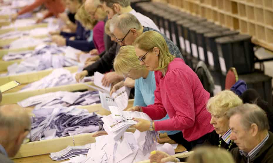 The count gets under way at Nemo Rangers GAA club in Cork.