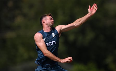 England bowler Jimmy Anderson gets ready for the second Test.