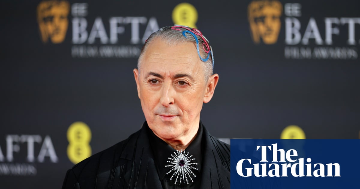 Baftas host Alan Cumming criticises BBC for ‘broadcasting slurs and censoring free speech’