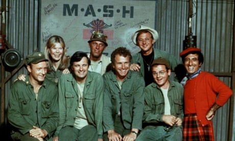 Larry Linville, Loretta Swit, Alan Alda, McLean Stevenson, Wayne Rogers, William Christopher, Gary Burghoff and Jamie Farr on the set of M*A*S*H in 1977.