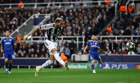 Joelinton scores Newcastle's second goal with a sidefooted finish with his right boot.