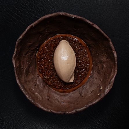 pedro ximénez prunes with tulakalum chocolate foam at 670 Grams