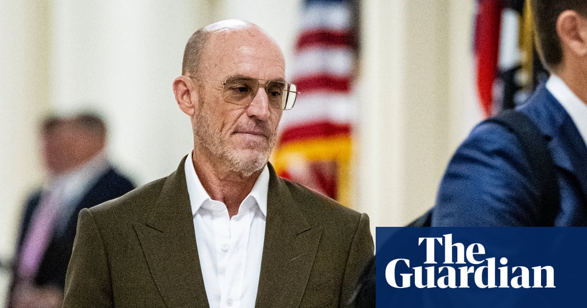 Gateway cofounder detailed his romantic relationship with Ghislaine Maxwell in House testimony Gateway cofounder detailed his romantic relationship with Ghislaine Maxwell in House testimony