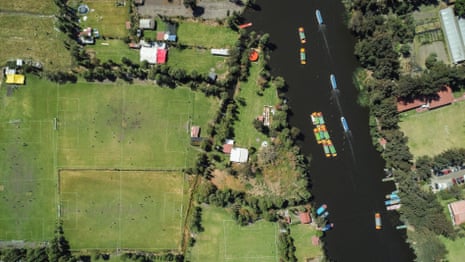 Aerial position of shot astatine pitches