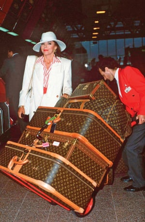 Travelling, Joan Collins style