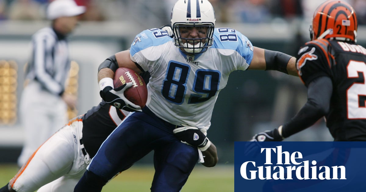 Бившият Titan е член на екипа Ring of Honor Известен