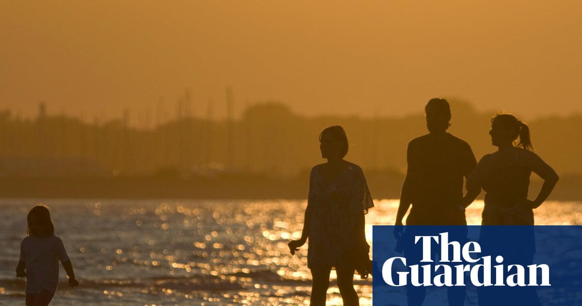 Home Office may forcibly remove child asylum seekers from UK in handcuffs - The Guardian