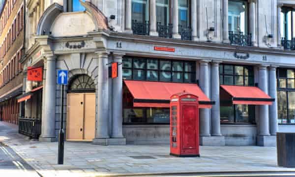 ‘It’s not about big brands’: how will UK casual dining fare after Covid? | Hospitality industry 2 Byron restaurant with its door boarded up in London